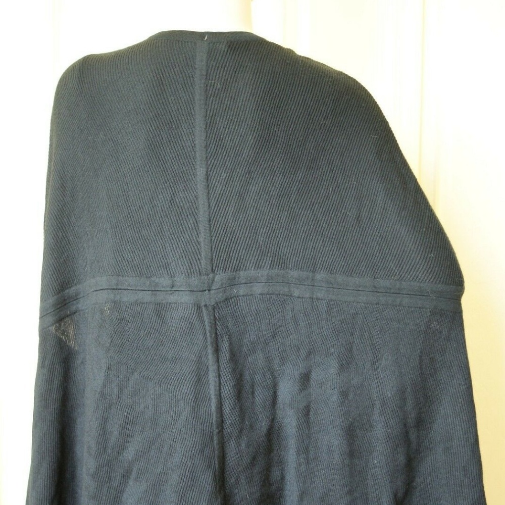 Cardigan - Picture 3 of 4